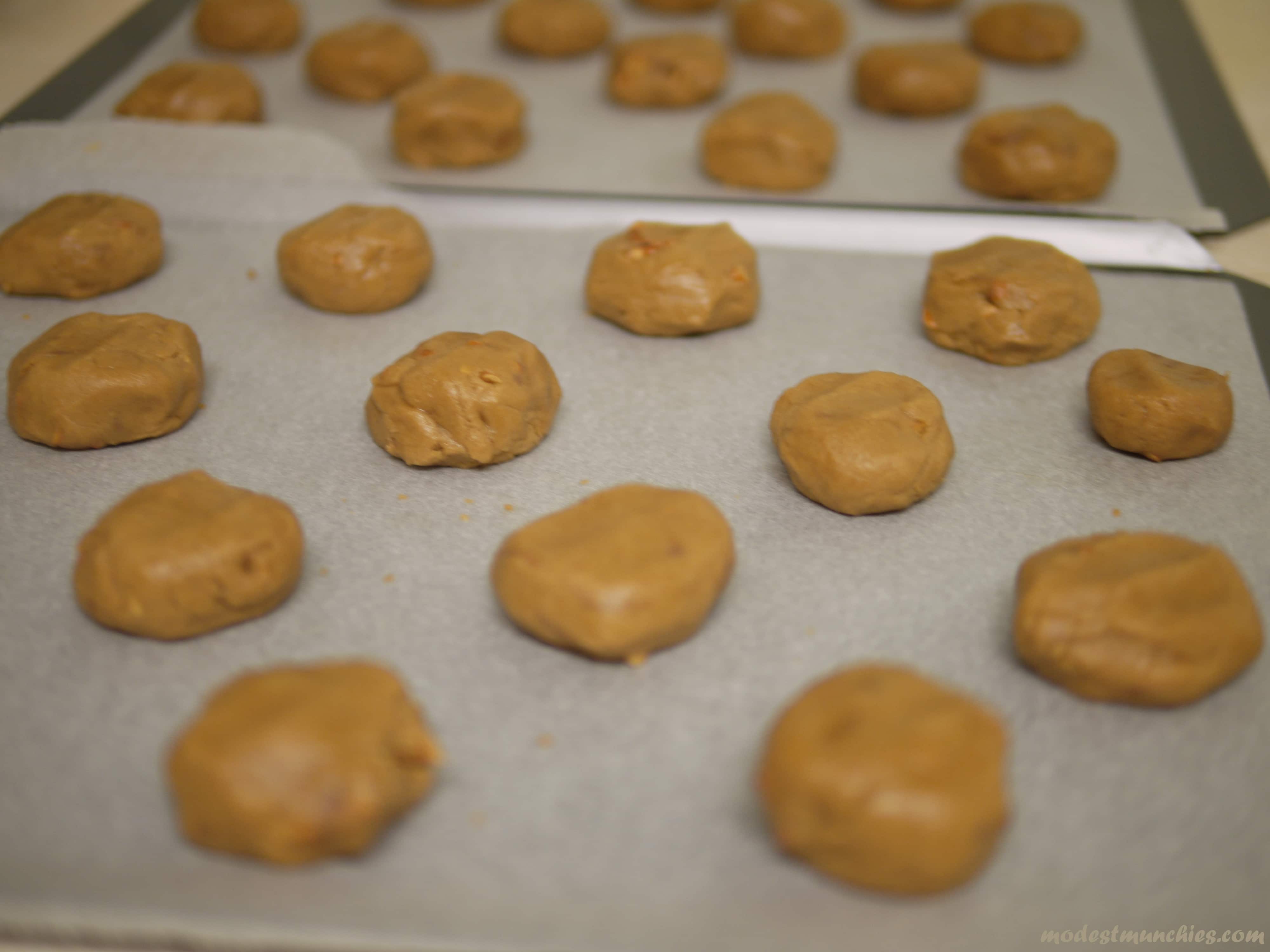 peanut butter cup pretzel cookies