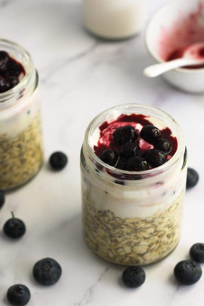 Overnight Oats with Yogurt and Blueberries (to Share with the Kids)