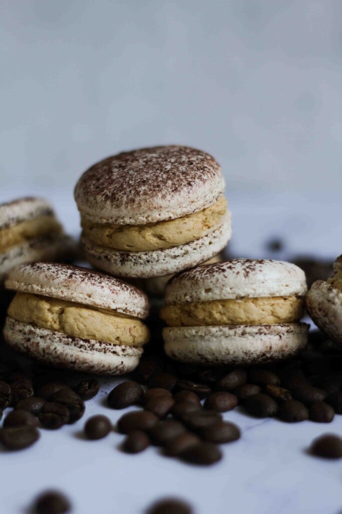 https://modestmunchies.com/wp-content/uploads/2023/08/Tiramisu-Macarons-4-683x1024.jpg